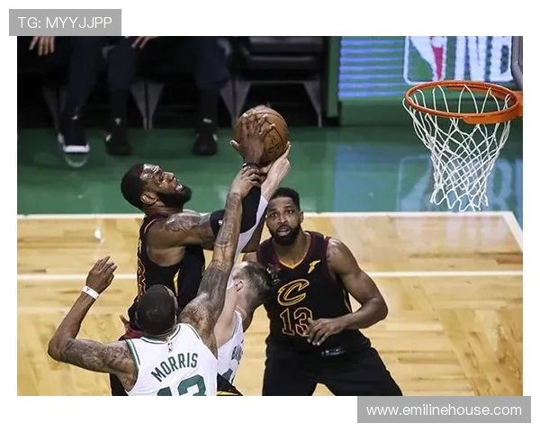 [NBA]詹姆斯接球快速反击 上篮打成2+1.